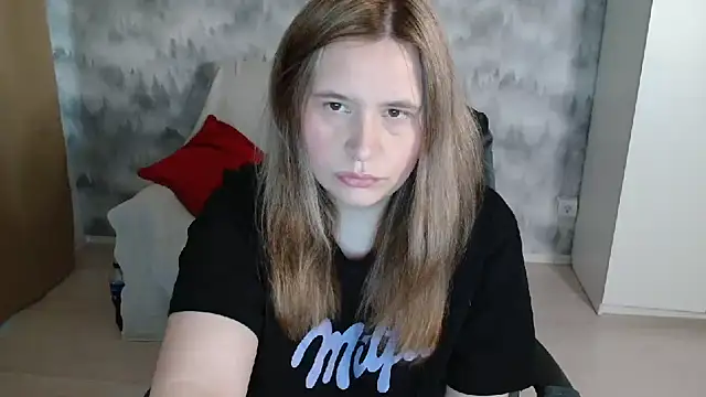 AdelinaLawson online show from April 15, 5:57 am