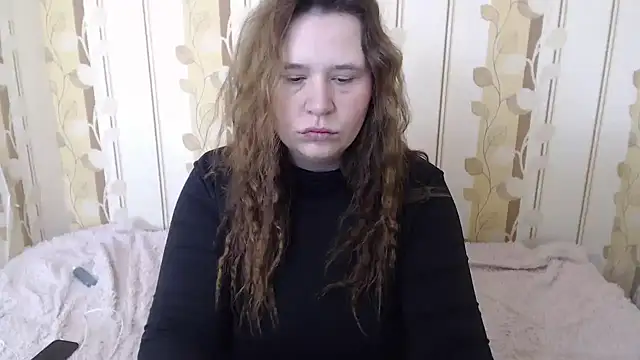 Snapshot of AdelinaLawson chatting on February 26, 5:24 am AdelinaLawson online show from February 26, 5:24 am