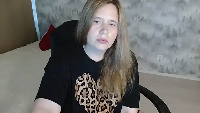 Snapshot of AdelinaLawson chatting on July 12, 12:06 pm AdelinaLawson online show from July 12, 12:06 pm