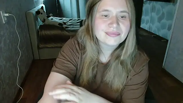 AdelinaLawson online show from May 21, 4:04 pm