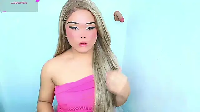 Cassandra Luxx online show from November 14, 7:17 pm