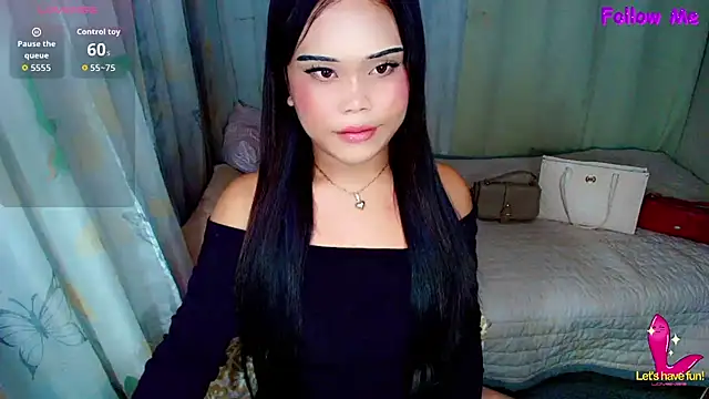 Cassandra Luxx online show from June 19, 7:30 pm