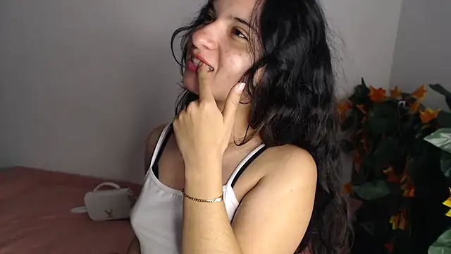   abrill   online show from November 26, 3:28 am