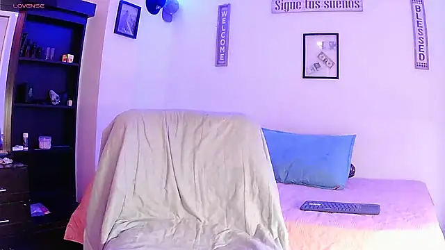   abrill   online show from September 11, 12:10 am