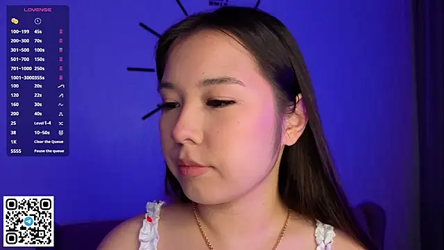 AlberthaEscue online show from October 29, 4:00 am