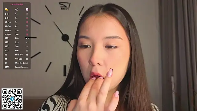 AlberthaEscue online show from October 22, 4:12 am