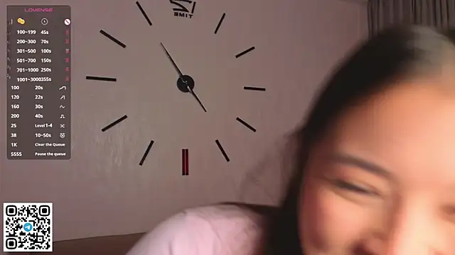 AlberthaEscue online show from October 25, 4:11 am