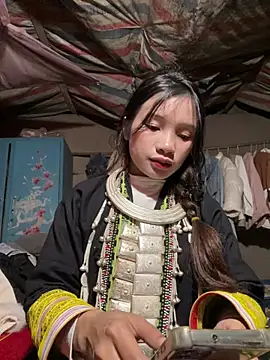 beobeo 2xx online show from February 5, 12:45 pm