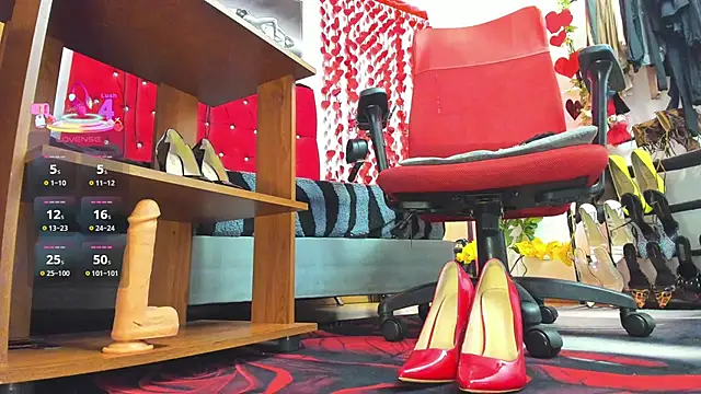 candy conrad online show from April 30, 1:07 pm
