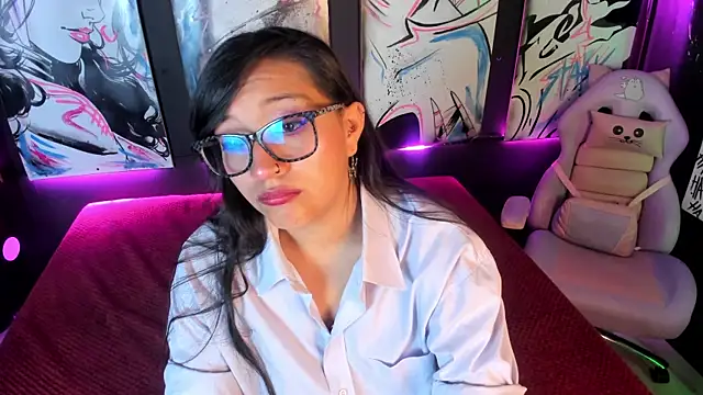 Snapshot of Skye_bluee_ chatting on October 9, 3:29 am Skye bluee online show from October 9, 3:29 am
