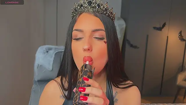 Snapshot of mygoddesshecate chatting on October 25, 5:28 am mygoddesshecate online show from October 25, 5:28 am