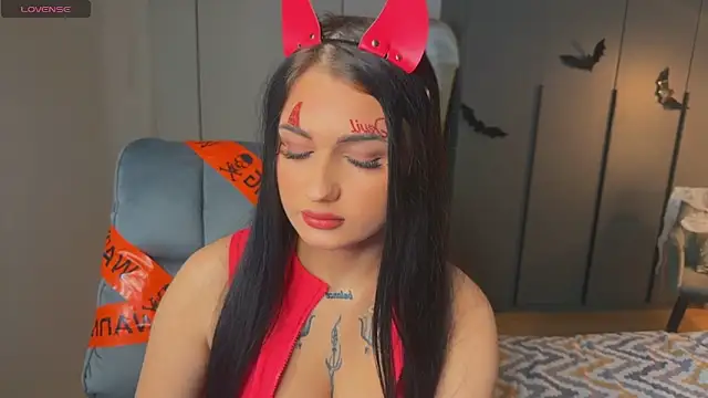 Snapshot of mygoddesshecate chatting on October 30, 8:23 am mygoddesshecate online show from October 30, 8:23 am