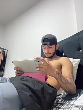 Nas-z09 online show from February 5, 7:43 pm