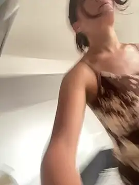 Danielaeliana online show from January 9, 4:14 pm