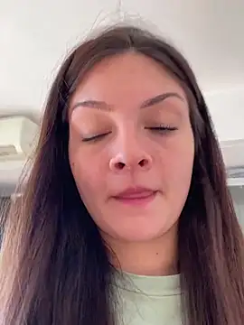 Danielaeliana online show from May 23, 5:23 pm
