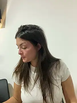 Danielaeliana online show from May 29, 2:06 am