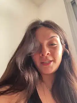 Danielaeliana online show from April 6, 6:09 pm