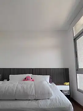 Danielaeliana online show from September 30, 2:01 pm