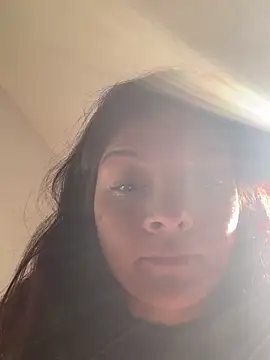 Snapshot of Danielaeliana chatting on June 19, 4:57 pm Danielaeliana online show from June 19, 4:57 pm