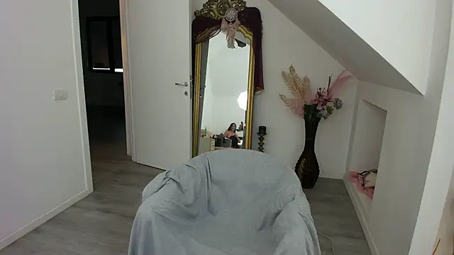 Ranya Evy online show from February 18, 2:57 pm