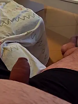 t-dog26 online show from April 11, 2:08 am