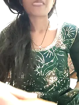 Komal0099 online show from December 3, 3:40 am