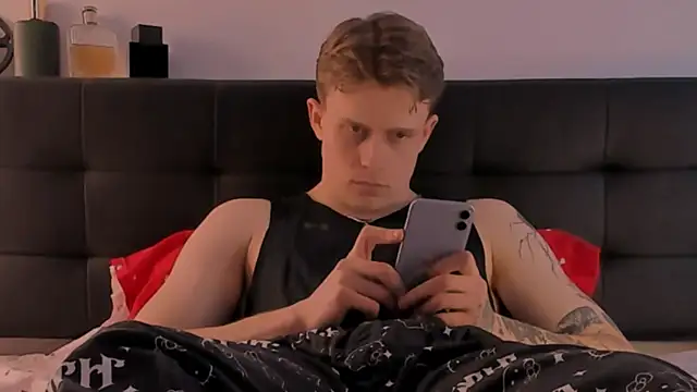 TalkingHead 0  online show from March 18, 2:52 pm