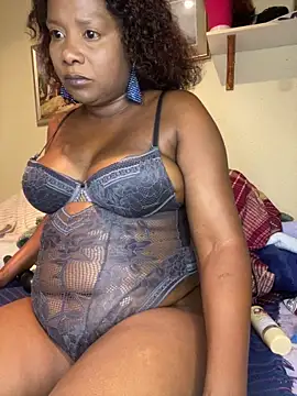 Missparis online show from March 7, 8:25 pm