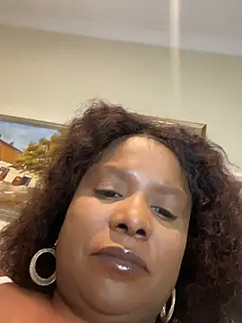 Missparis online show from April 12, 8:01 pm