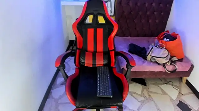 alison moon7 online show from November 6, 2:54 pm