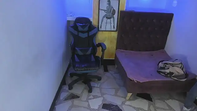 alison moon7 online show from November 4, 11:03 am