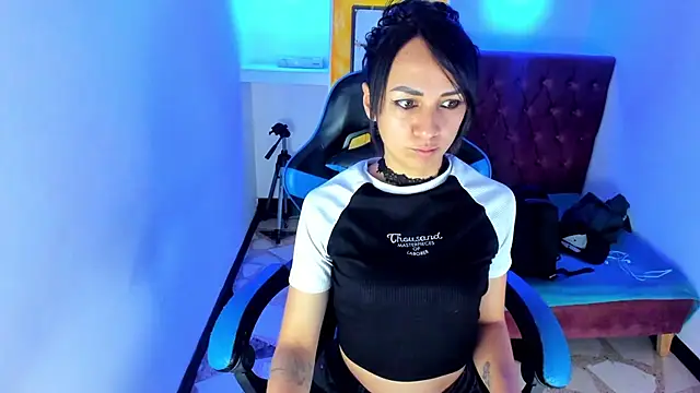 alison moon7 online show from November 18, 12:19 pm