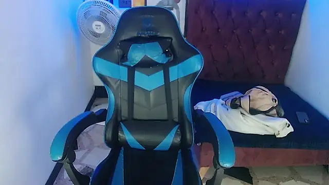 alison moon7 online show from October 1, 11:14 am