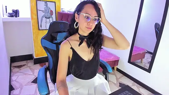 alison moon7 online show from October 10, 12:39 pm