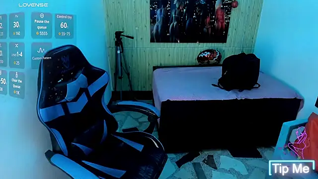 alison moon7 online show from November 27, 2:06 pm