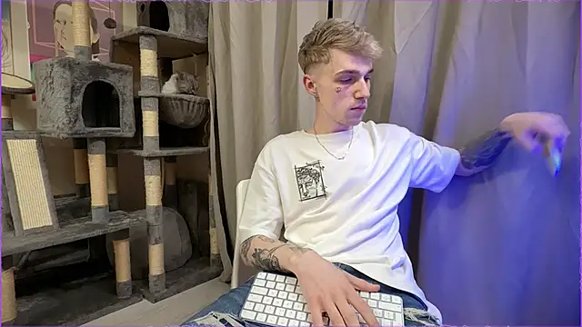 davesinner online show from May 4, 7:06 pm