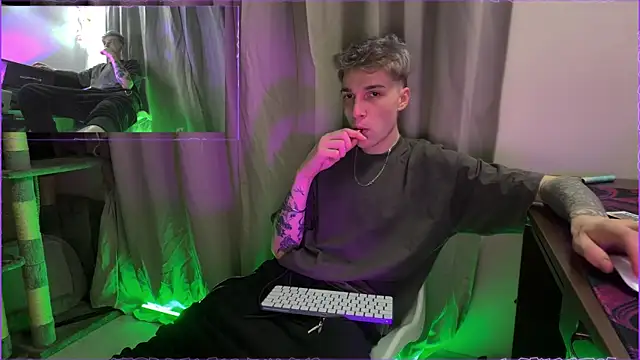 davesinner online show from May 8, 2:37 am