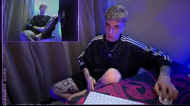 davesinner online show from May 11, 9:01 pm