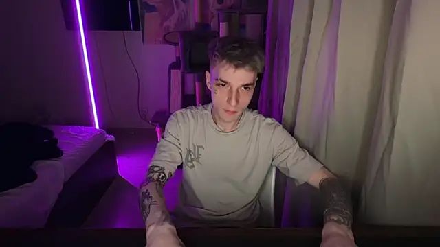 davesinner online show from April 4, 9:32 pm