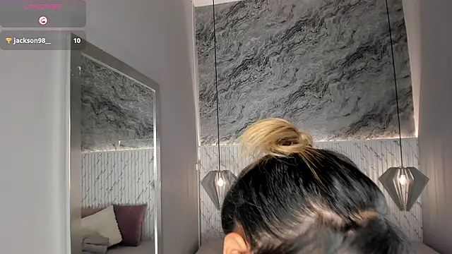 Emilly mell online show from October 27, 11:44 am