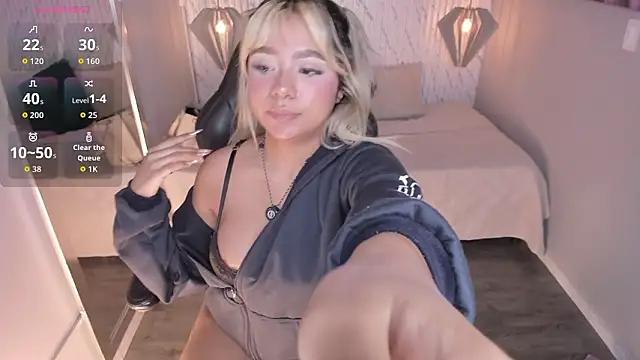 Emilly mell online show from February 11, 11:54 am