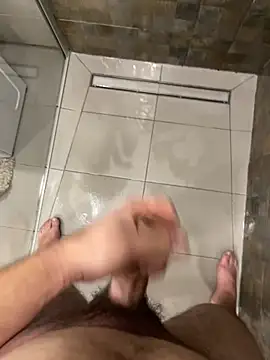 Snapshot of MrZli chatting on February 10, 3:11 pm MrZli online show from February 10, 3:11 pm