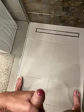 MrZli online show from November 4, 5:28 pm