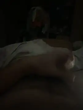 Snapshot of MrZli chatting on February 8, 1:03 am MrZli online show from February 8, 1:03 am