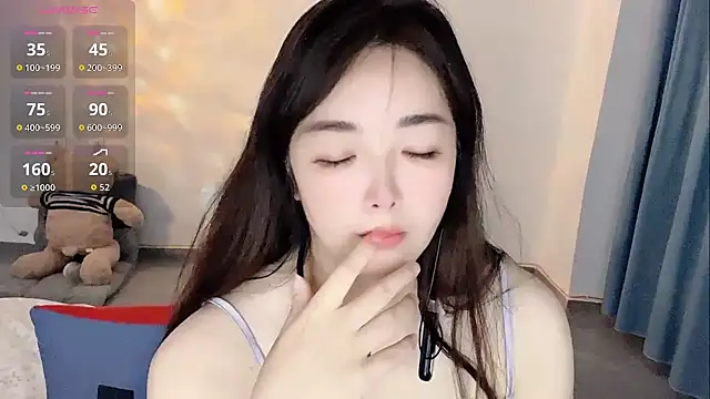 Xiali-166 online show from March 1, 11:05 pm