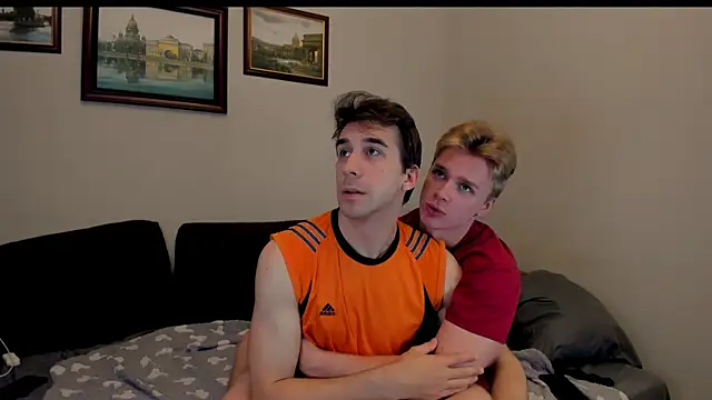 Snapshot of LawrenceMiles chatting on October 29, 8:19 pm LawrenceMiles online show from October 29, 8:19 pm