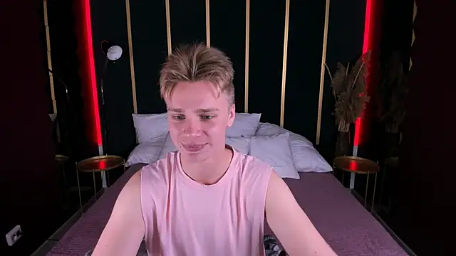 LawrenceMiles online show from October 13, 10:39 am