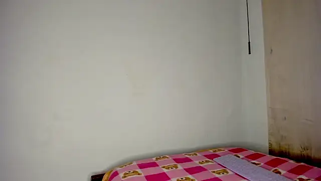 Snapshot of min-ji chatting on October 3, 9:05 pm min-ji online show from October 3, 9:05 pm