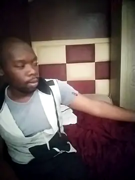 Snapshot of TinnyVsGiant chatting on September 14, 2:06 pm TinnyVsGiant online show from September 14, 2:06 pm