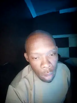 Snapshot of TinnyVsGiant chatting on September 23, 8:38 pm TinnyVsGiant online show from September 23, 8:38 pm